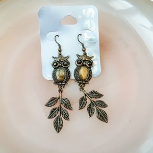 Claire’s owl earrings
